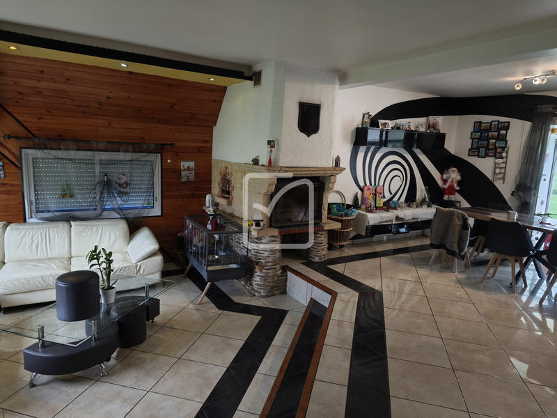 Maison - 165 m² - 6 pièces