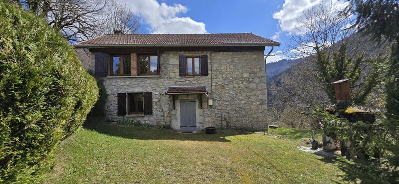 Maison - 101 m² - 5 pièces