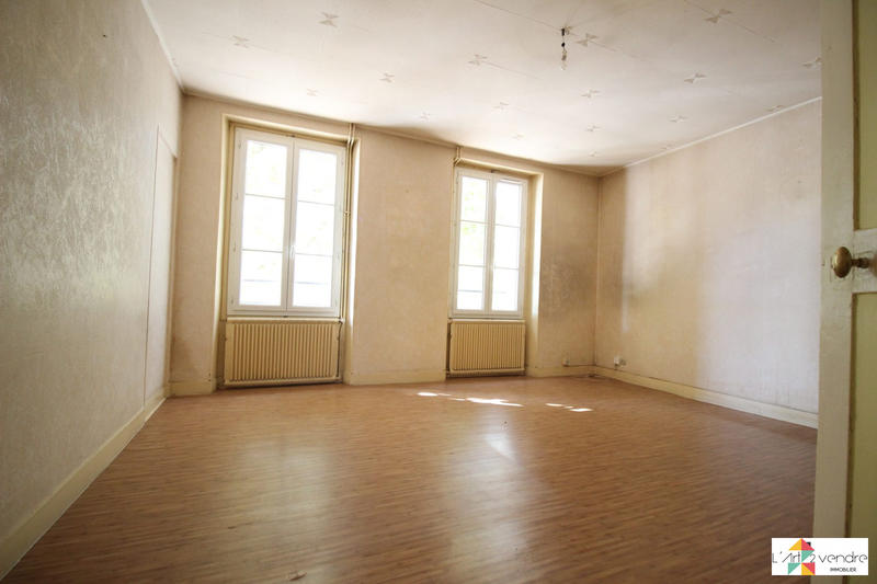 Maison traditionnelle - 165 m² - 8 pièces