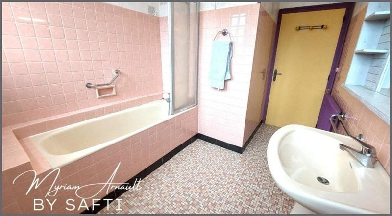 Maison - 200 m² - 7 pièces