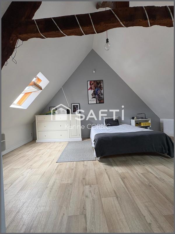 Maison - 207 m² - 9 pièces