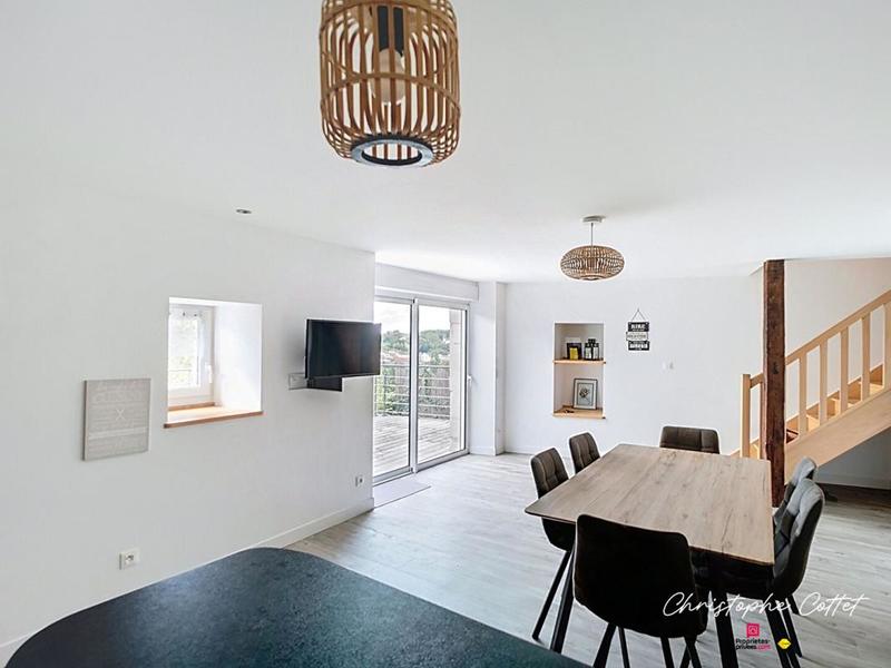 Maison - 90 m² - 3 pièces