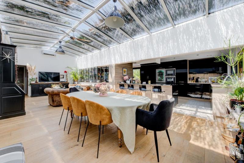 Appartement - 144 m² - 5 pièces