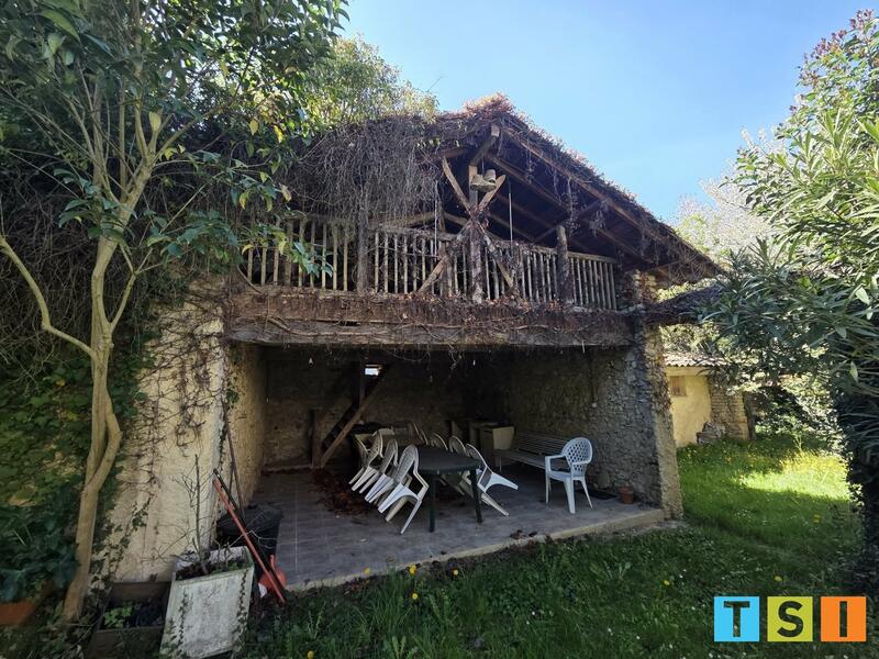 Maison - 189 m² - 8 pièces