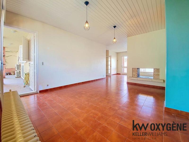 Maison - 223 m² - 9 pièces