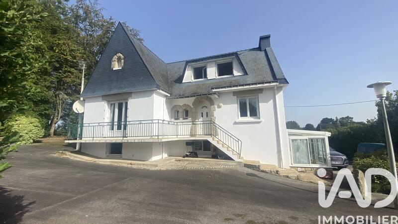 Maison - 173 m² - 9 pièces