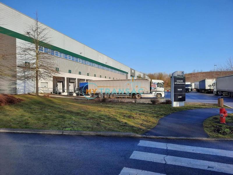 Entrepôt - 6 689 m²