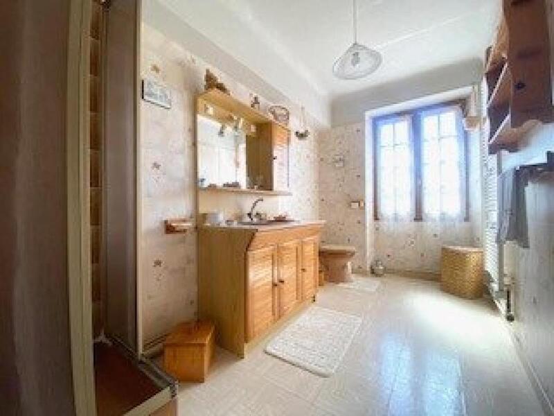 Maison - 162 m² - 8 pièces