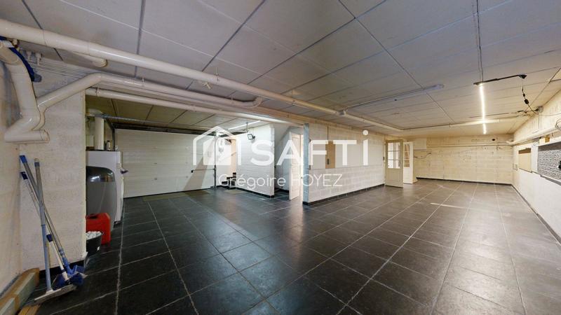 Maison - 210 m² - 5 pièces