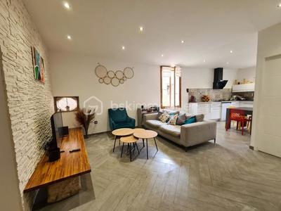 Maison de village - 275 m² - 8 pièces