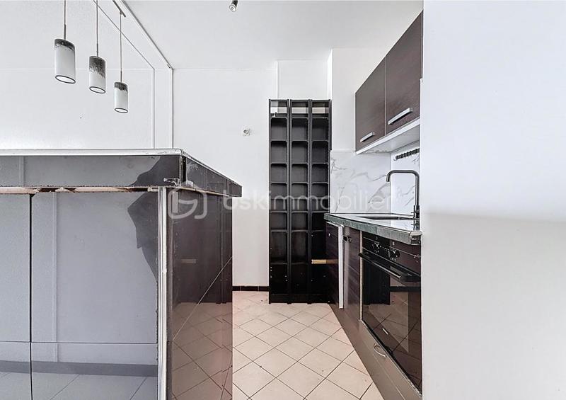 Studio - 30 m² - 1 pièce