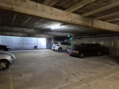 Parking / Garage - 11 m²