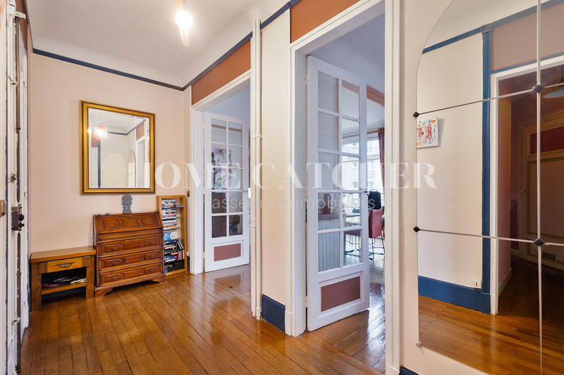 Appartement - 104 m² - 5 pièces