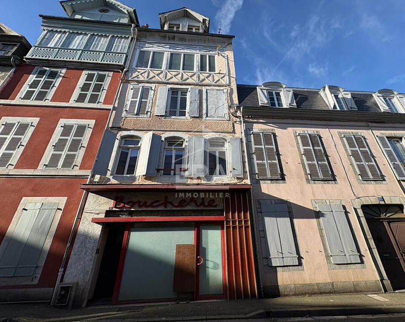 Immeuble - 140 m² - 10 pièces