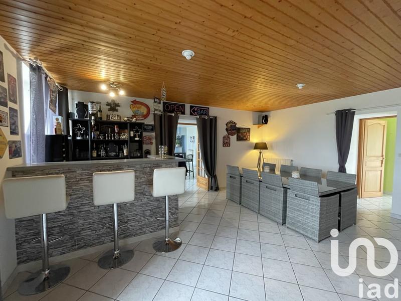 Maison - 219 m² - 8 pièces