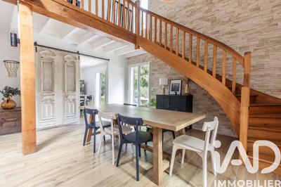 Maison - 194 m² - 10 pièces