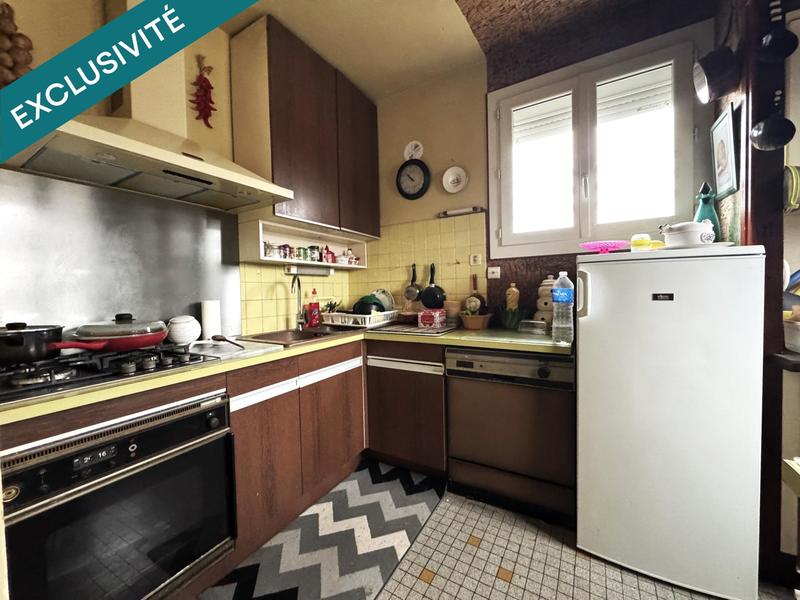 Maison - 235 m² - 9 pièces