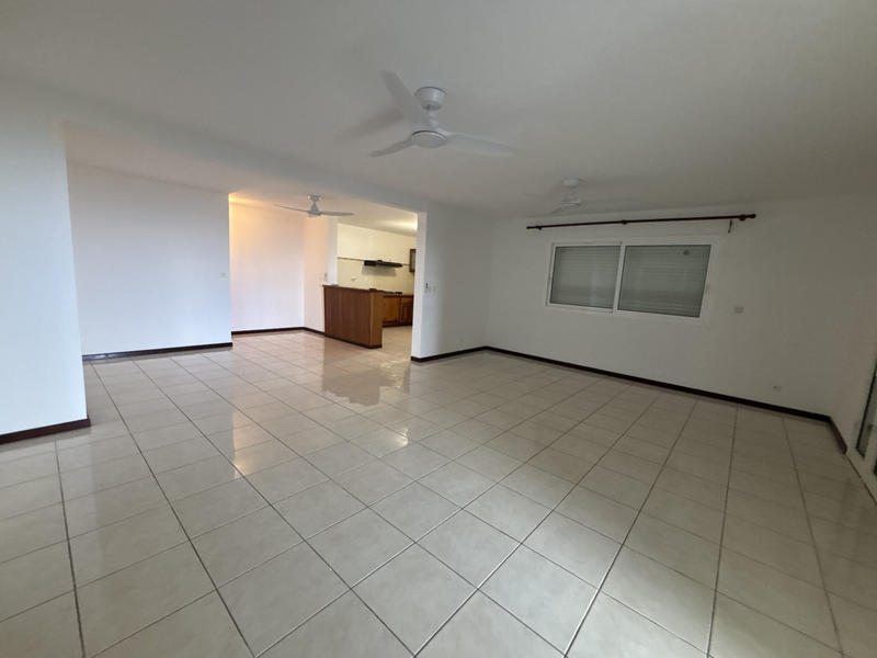 Maison - 94 m² - 3 pièces