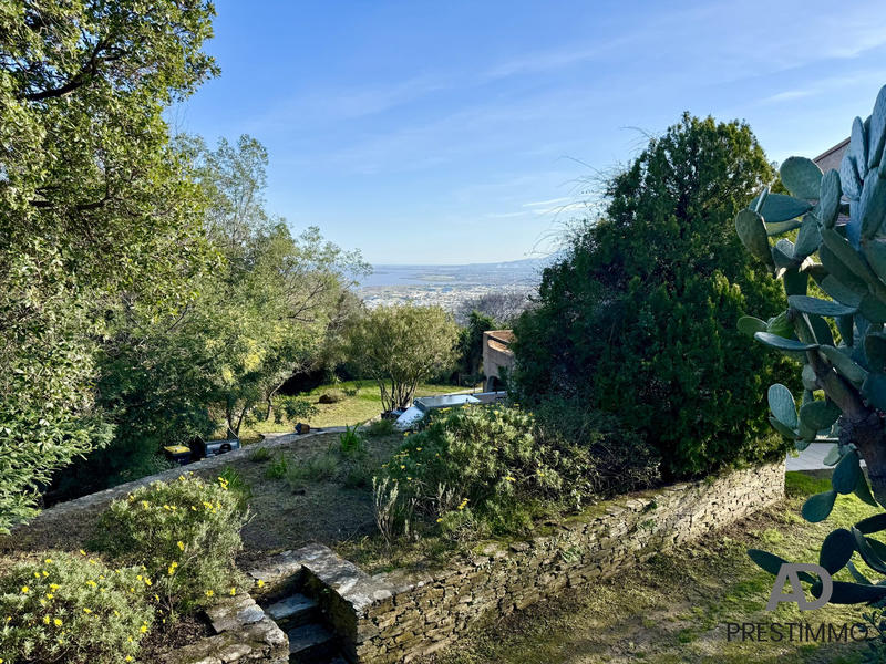 Villa - 215 m² - 7 pièces