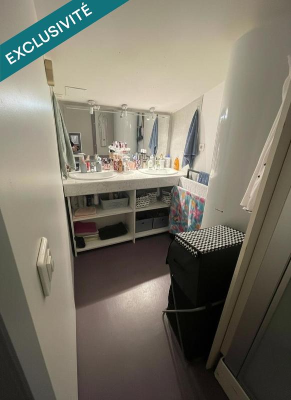 Maison - 221 m² - 7 pièces