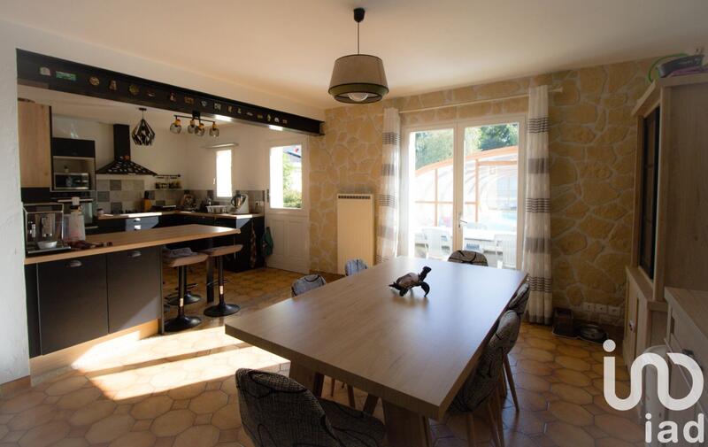 Maison - 162 m² - 8 pièces