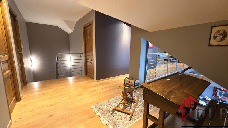 Villa - 274 m² - 9 pièces