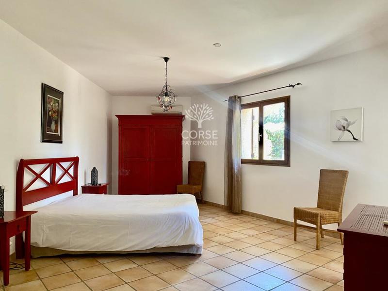 Villa - 282 m² - 7 pièces