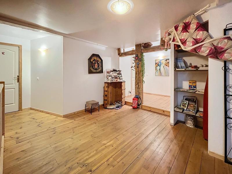 Maison - 412 m² - 9 pièces