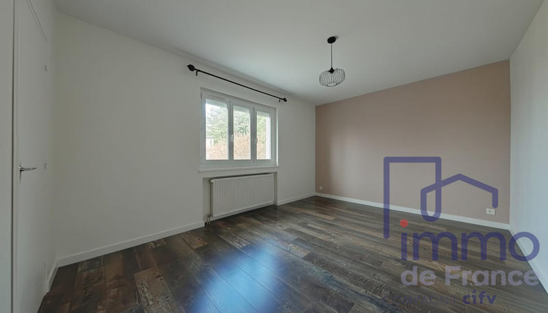 Maison - 222 m² - 8 pièces