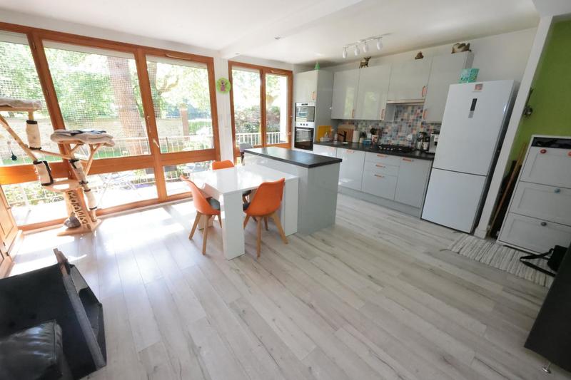 Appartement - 77 m² - 4 pièces