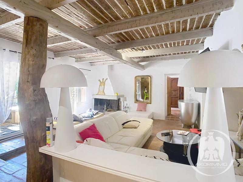 Maison de ville - 396 m² - 17 pièces