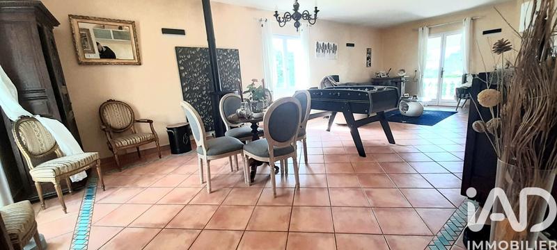 Maison - 180 m² - 7 pièces