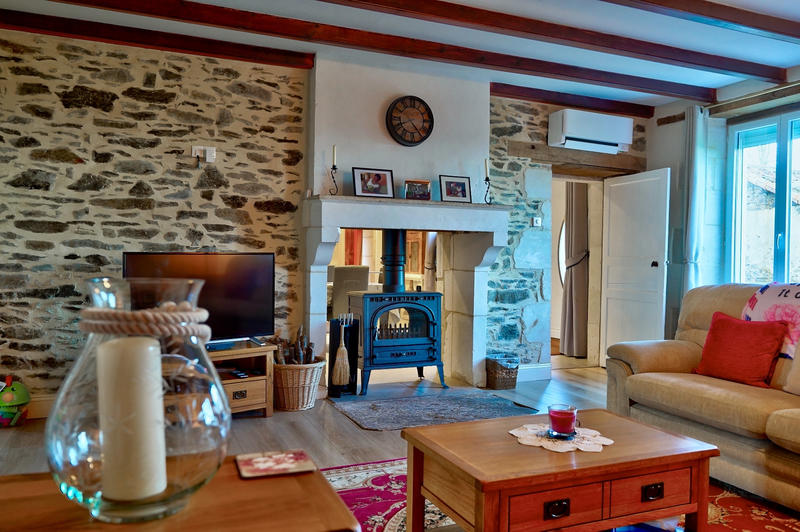 Maison - 234 m² - 7 pièces