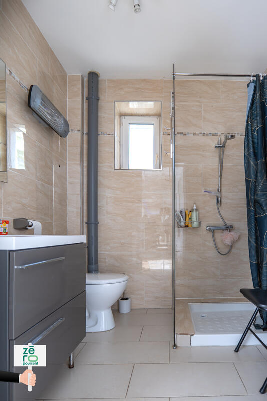 Maison - 223 m² - 8 pièces