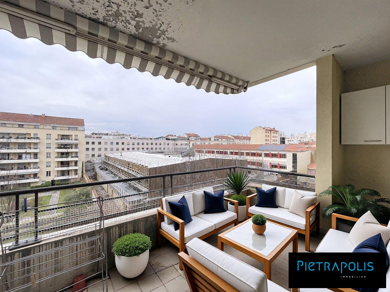 Appartement - 80 m² - 3 pièces