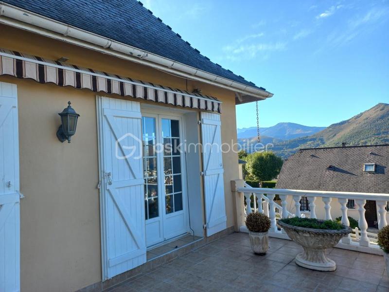 Maison traditionnelle - 135 m² - 7 pièces