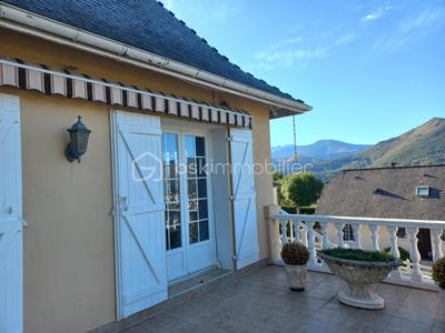 Maison traditionnelle - 135 m² - 7 pièces