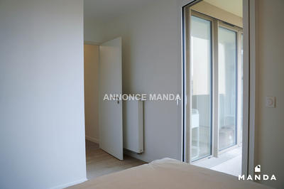 Chambre - 12 m² - 5 pièces