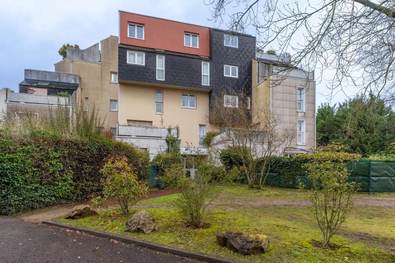 Appartement - 87 m² - 5 pièces