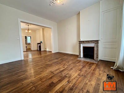 Maison - 180 m² - 9 pièces