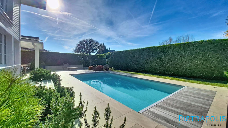 Maison - 170 m² - 6 pièces