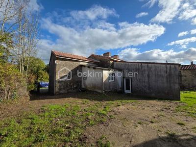 Maison - 300 m² - 5 pièces