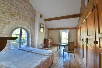 Propriété - 88 m² - 4 pièces