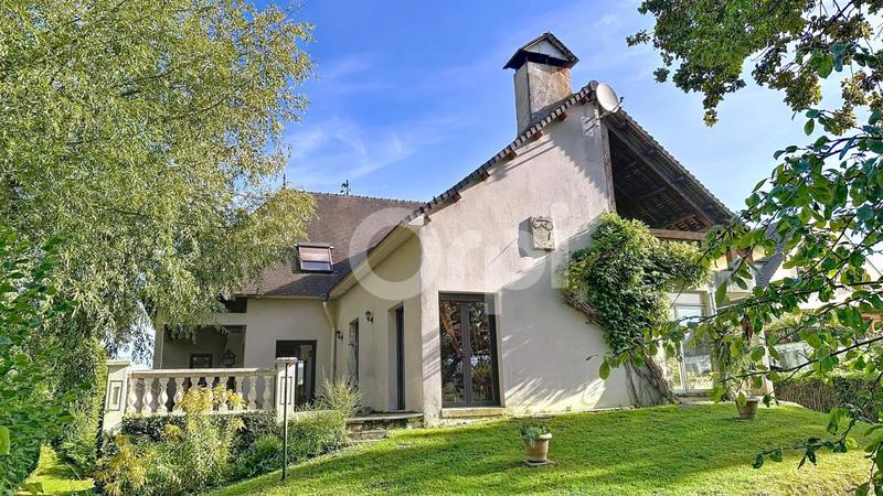 Maison - 220 m² - 6 pièces