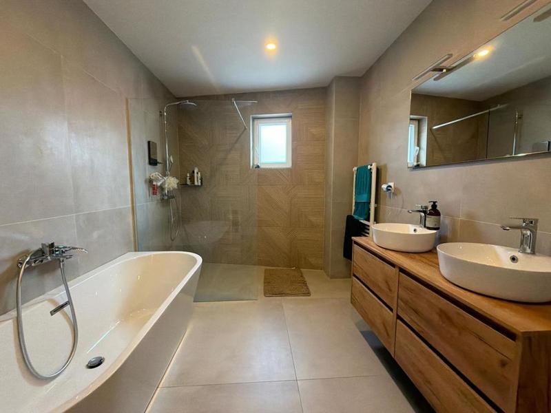 Maison traditionnelle - 135 m² - 5 pièces