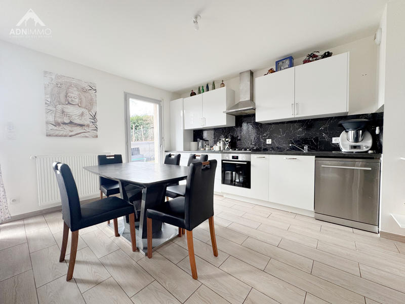 Maison - 98 m² - 5 pièces