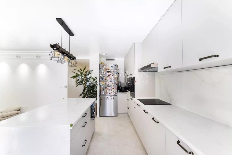 Appartement - 92 m² - 4 pièces