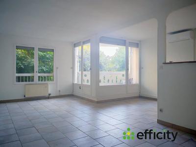 Appartement - 90 m² - 4 pièces
