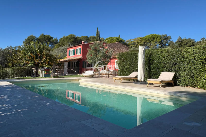 Maison - 170 m² - 8 pièces