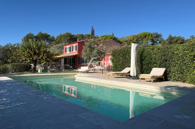 Maison - 170 m² - 8 pièces